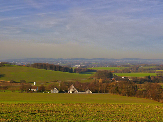 P1050376-Dornberger Heide, Herford - Blick Richtung Wiehengebirge-560