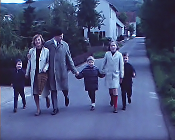 1968-G13 - 073-T-Gerda, Onkel Richard und Kinder-retoucher-560