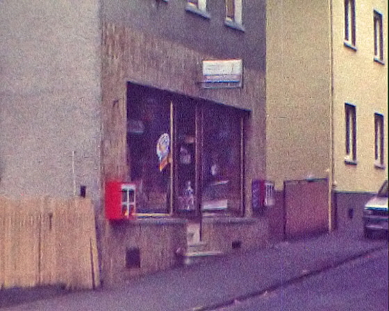 80-Super8-Kurzeck-0354-Bckerei in der Vorstadt-560