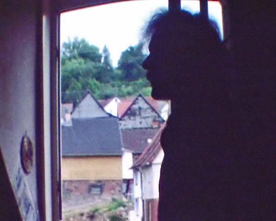 80-Super8-Kurzeck-0468-Peter am Fenster-B560