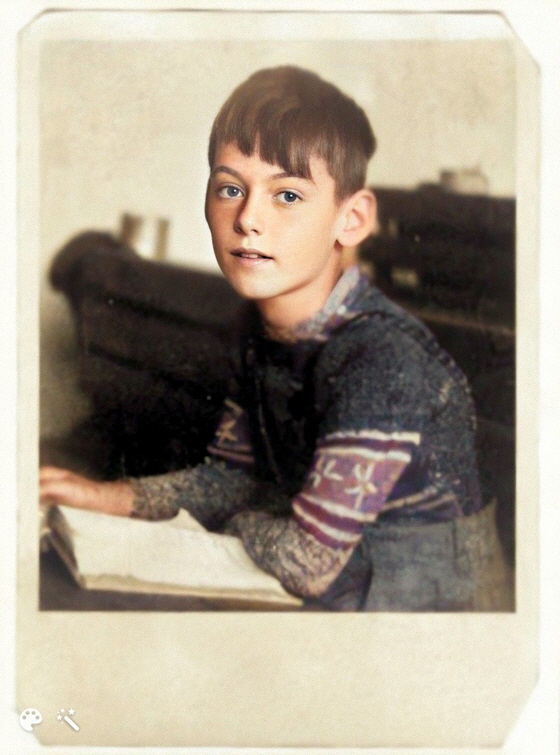 Manfred Pestalozzi-Schule 1948 oder 1949 - H600-Colorized-Enhanced, Inpaint-560