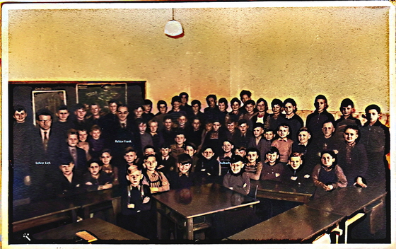 Schulklasse Lehrer Lich - 1950-51-2-Color-Restored-Enhanced, Gimp, Struktur hell, 560